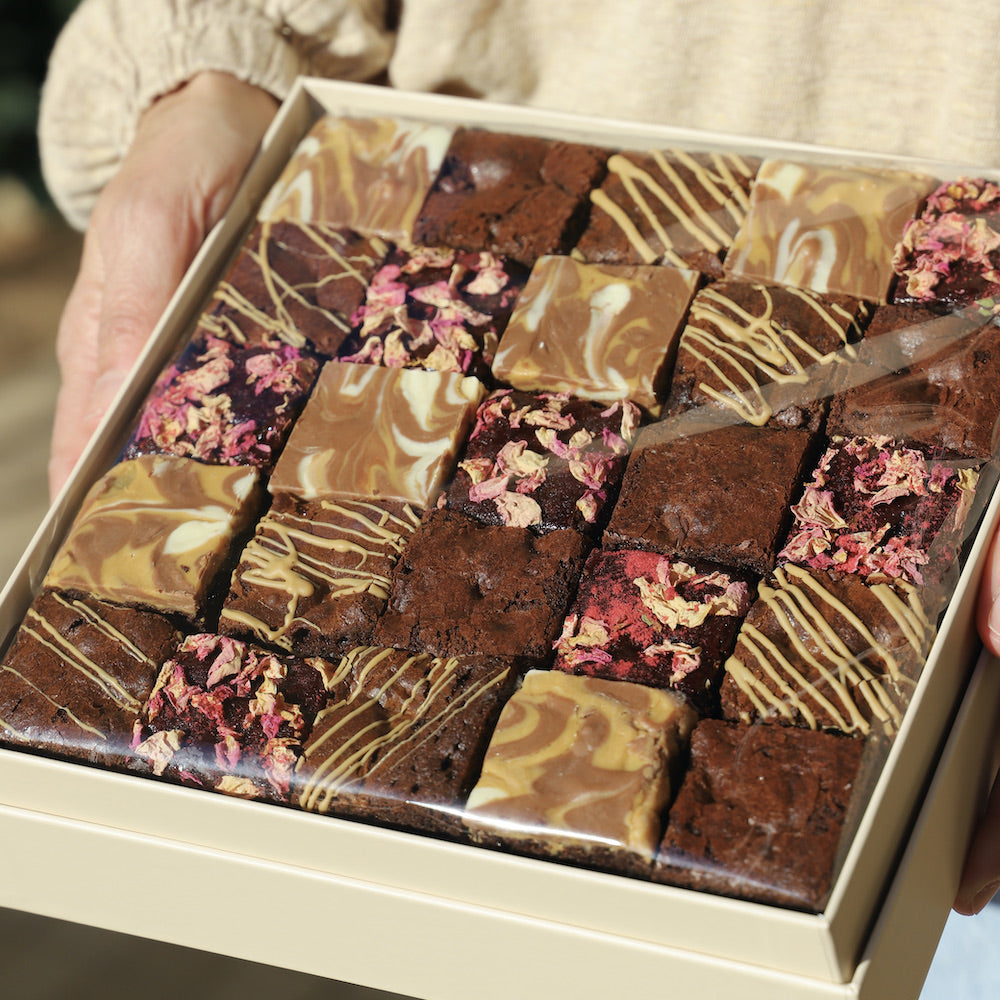 Assorted Brownies 25 Pack Gift Box